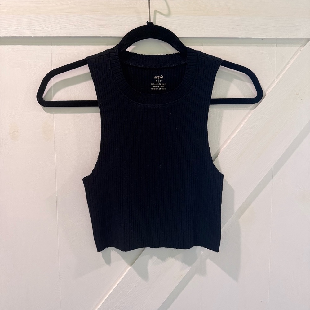 Black Ribbed Crop Top
